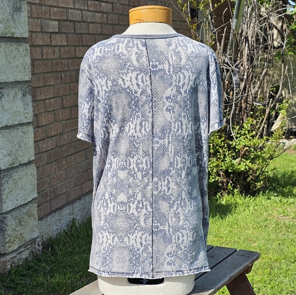 Free People python print t-shirt - Picture 7 of 11